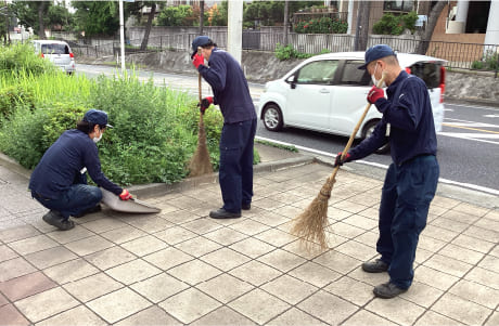 本社周辺の美化活動